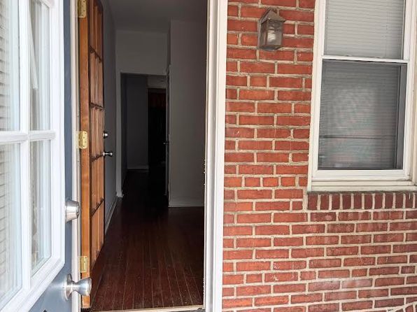 834 Woodlawn Ave