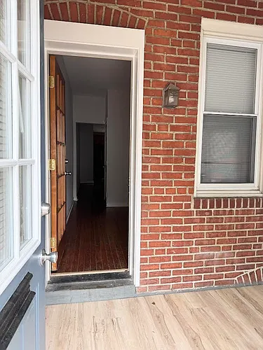 834 Woodlawn Ave Photo 1
