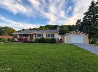 413 S Dartmouth Ln, Altoona, PA 16602