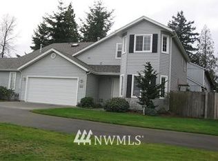 6613 109th St E, Puyallup, WA 98373