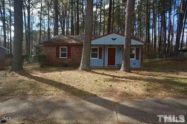 3 bed, 1.5 bath, 1120 sqft, $1,500 — Photo 1