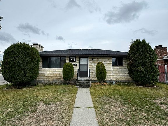 2nd image of 228 E Crown Ave #1