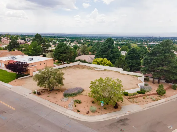 3017 Camino De La Sierra NE, Albuquerque, NM 87111