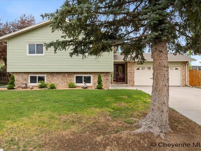 2420 Apache St, Cheyenne, WY, 82009