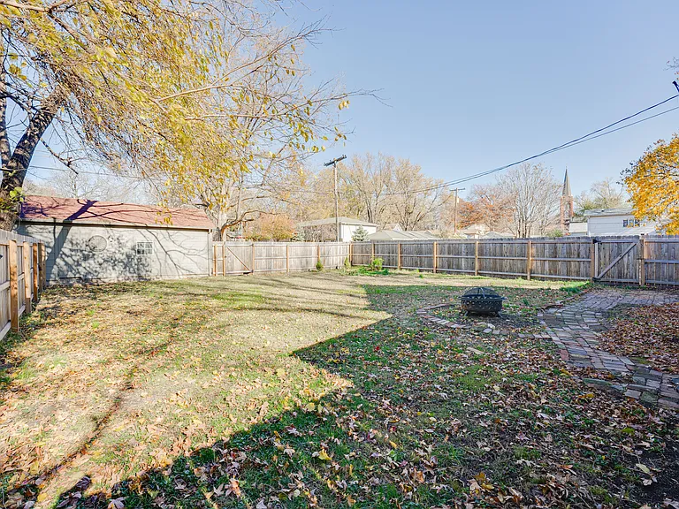 800 Miami St — Photo 23