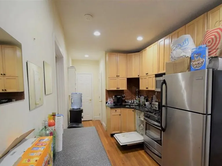 75 Thatcher St #2O2 — Photo 7