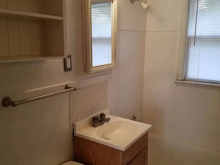 Rainbow Dr 1617-1619 — Photo 18