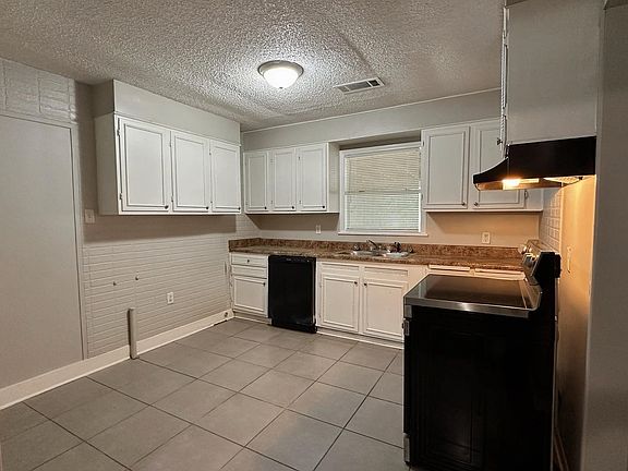 3rd image of 7786 Shamrock Rd