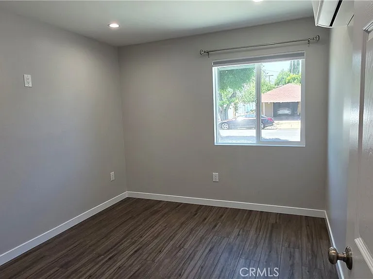6516 Royer — Photo 7
