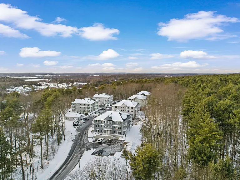 Cumberland Woods Apartments — Photo 22