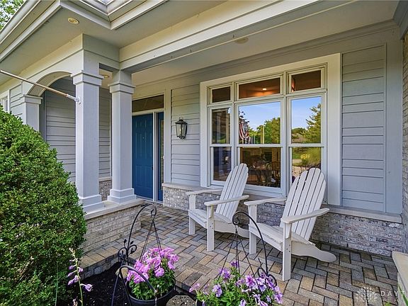 4th image of 1360 Courtyard Pl