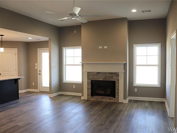 4th image of 10155 Maxwell Way #1
