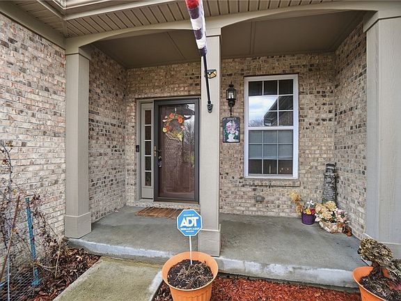 4th image of 6535 Tree View Dr