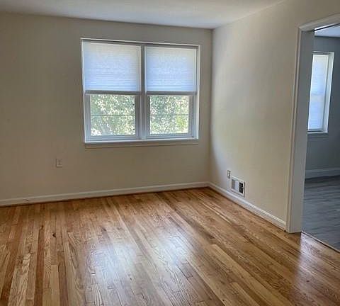 3rd image of 717A Glenwood St #48