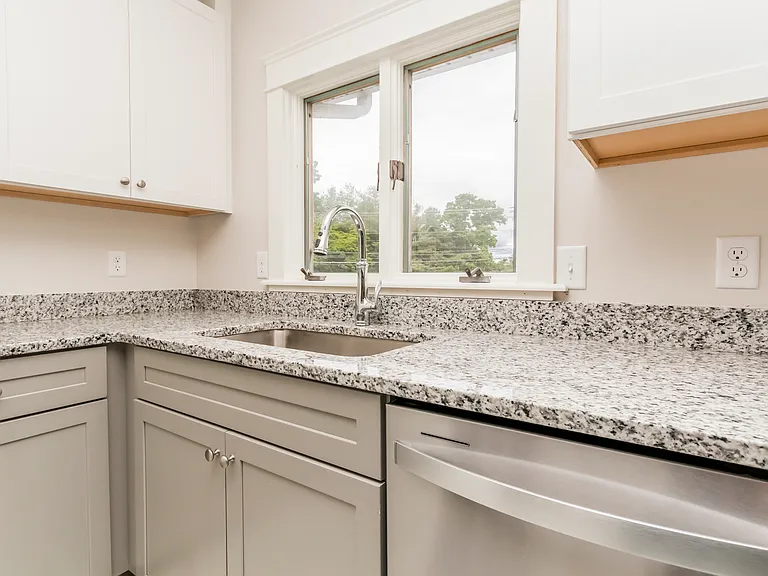 206 Pine St #2 — Photo 34