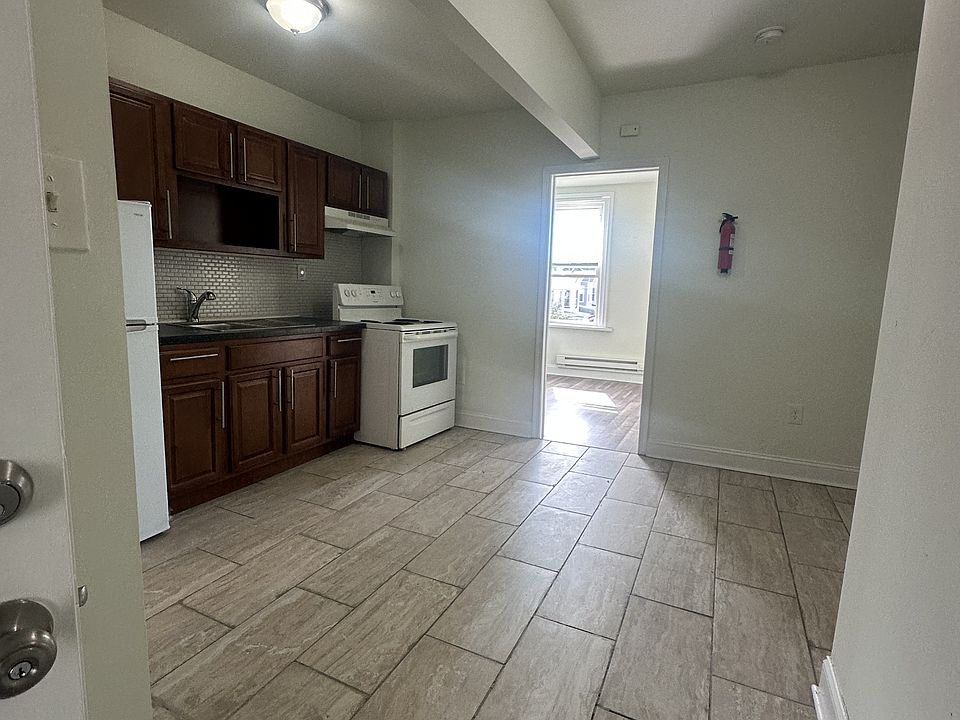 1st image of 1659 N 56th St #3