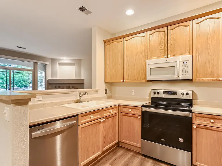 8427 S Hoyt Way #105 — Photo 8