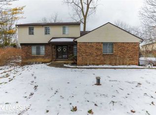 2055 Strader Dr, West Bloomfield, MI 48324