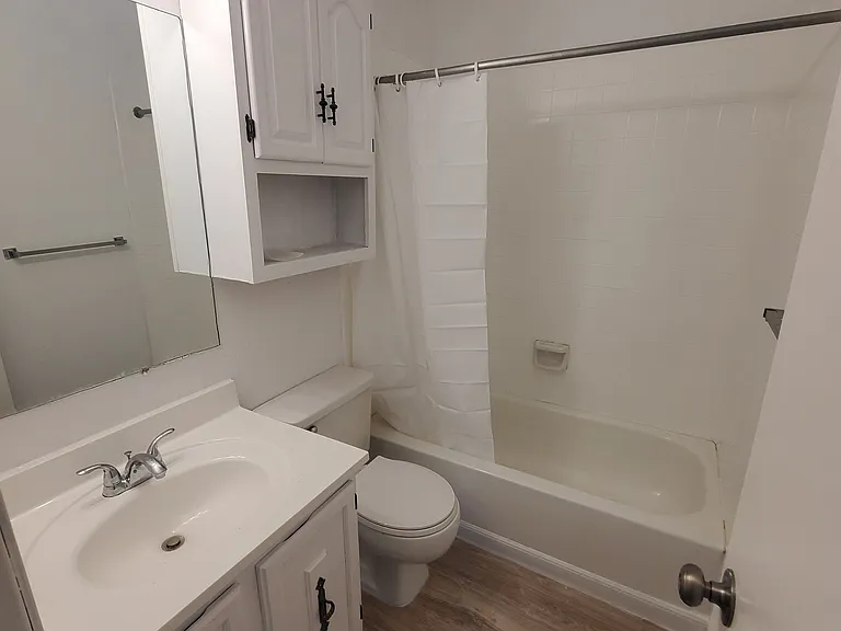 4915 Huntington Ave #2 — Photo 3