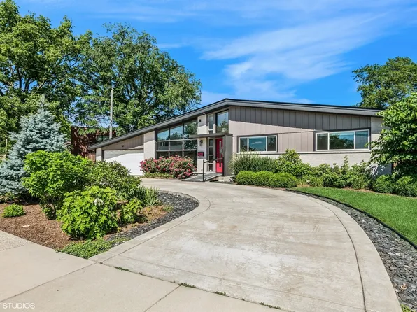 319 E Huntington Ln, Elmhurst, IL 60126