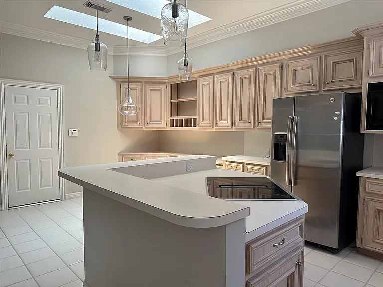 3415 Kingsway Ct — Photo 3
