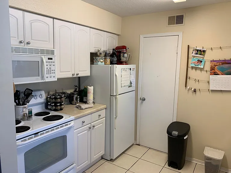 1951 N Meridian Rd #14 — Photo 5