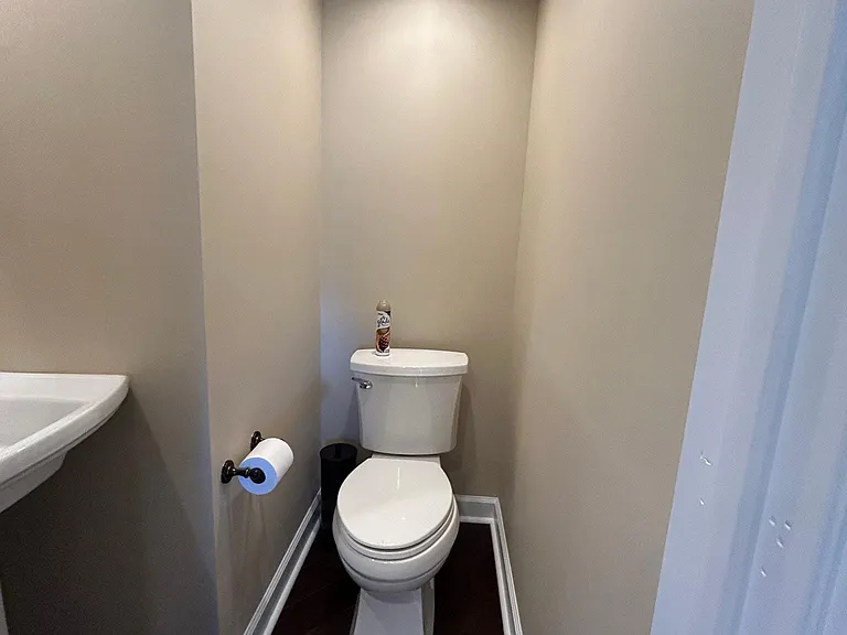 1423 Kathleen Ct — Photo 29