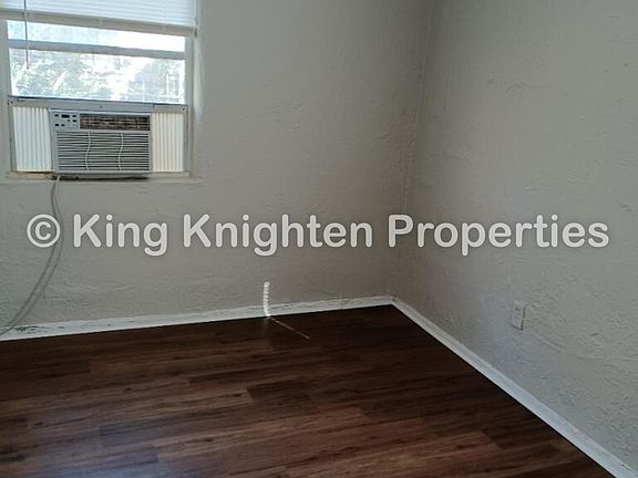 5th image of 1701 Loyola Dr N