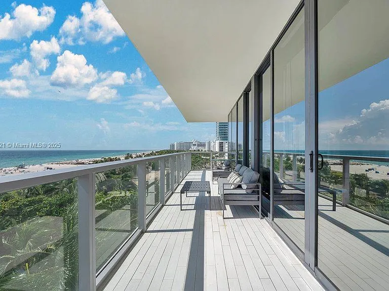2201 Collins Ave #628 — Photo 2