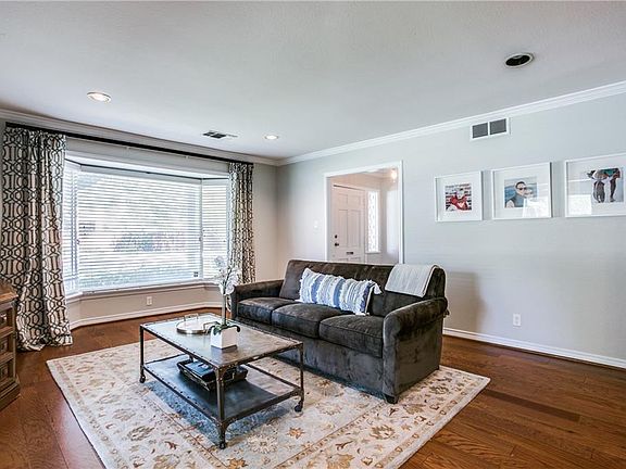 4th image of 10708 Marquis Ln