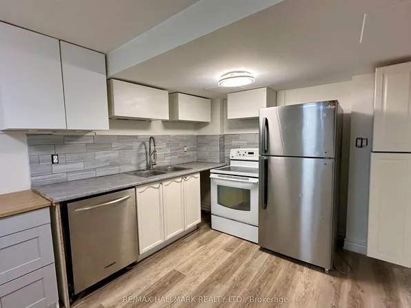 83 Red River Cres #Basement, Newmarket, ON L3X 2R5
