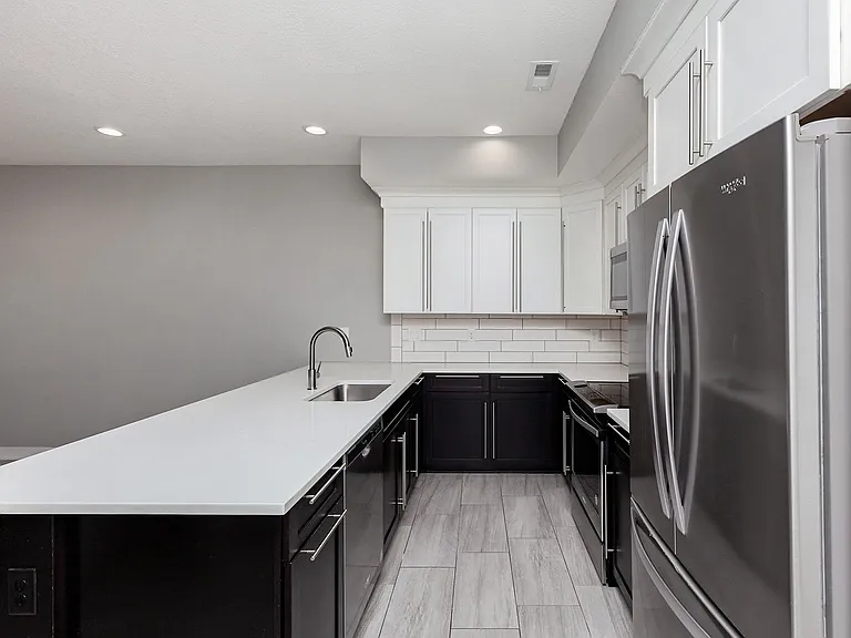 620 SE Westown Pkwy — Photo 15