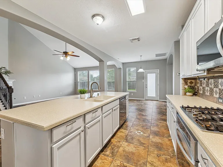 3122 Schumann Oaks Dr — Photo 16
