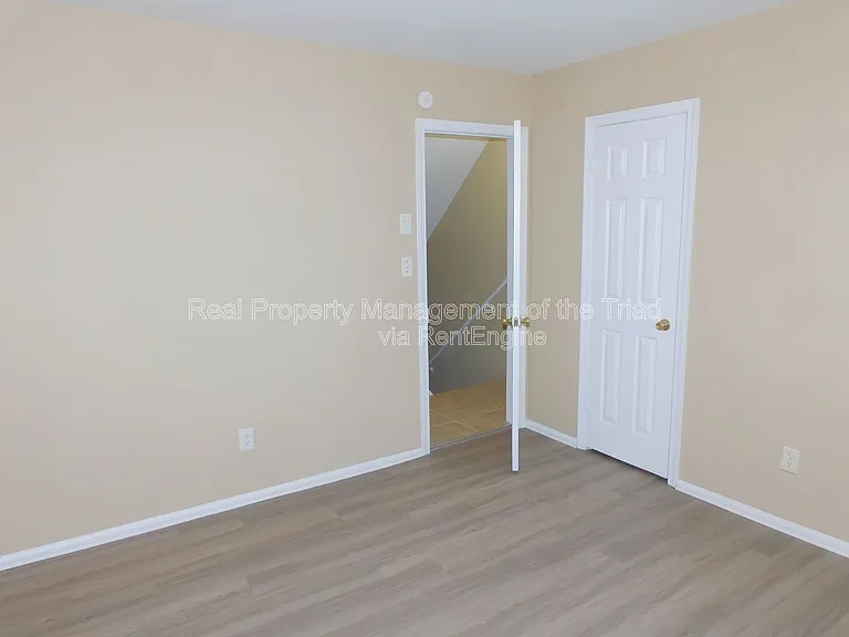 4302 Parker St #E — Photo 7