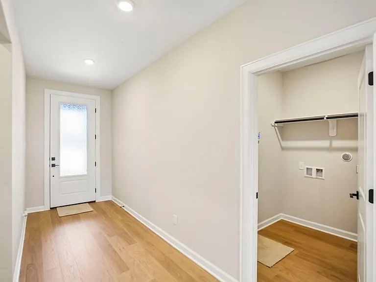 3085 Sorrento Hill Dr — Photo 15