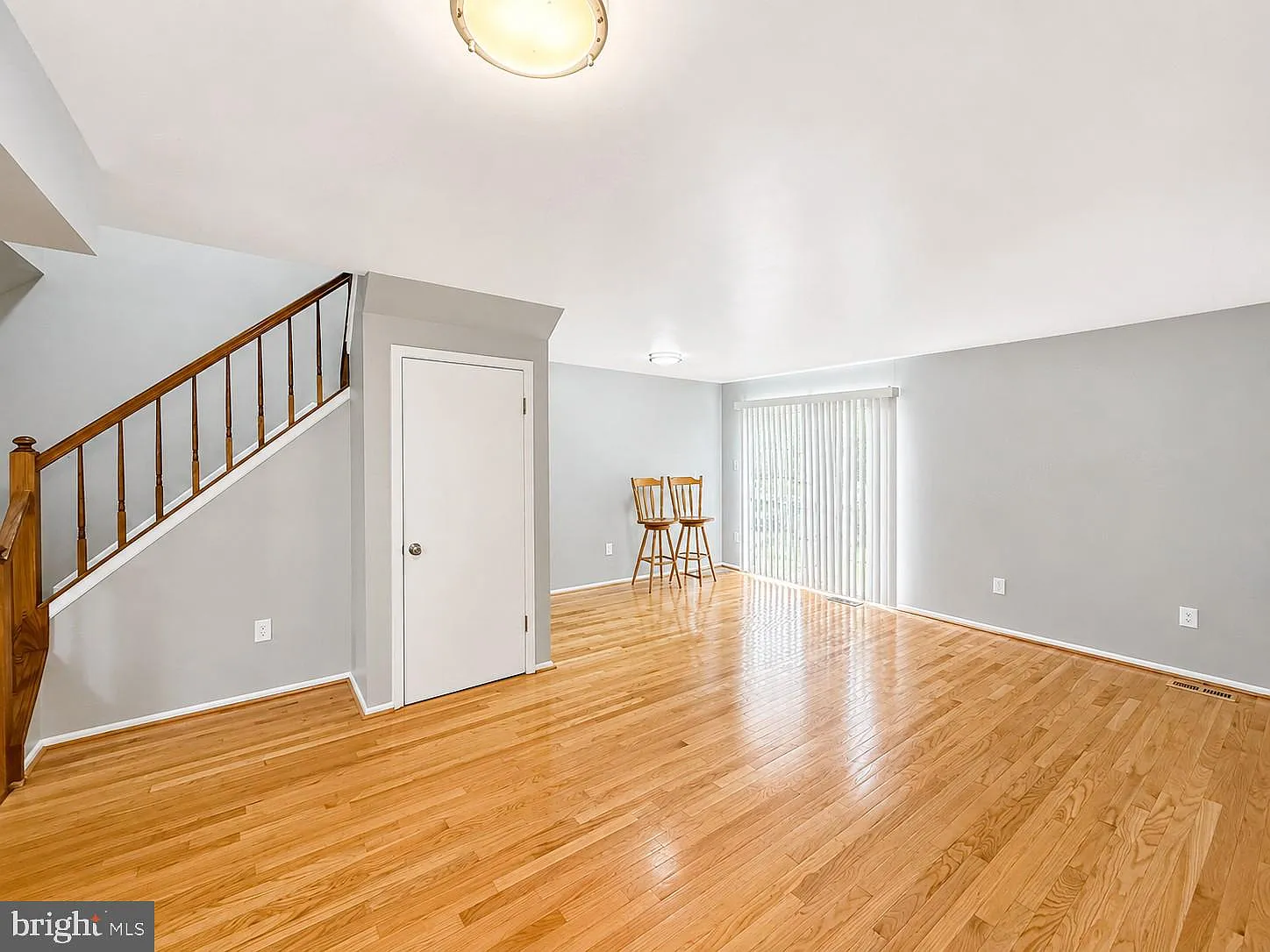 3 bed, 2.5 bath, 1302 sqft, $2,300 — Photo 3