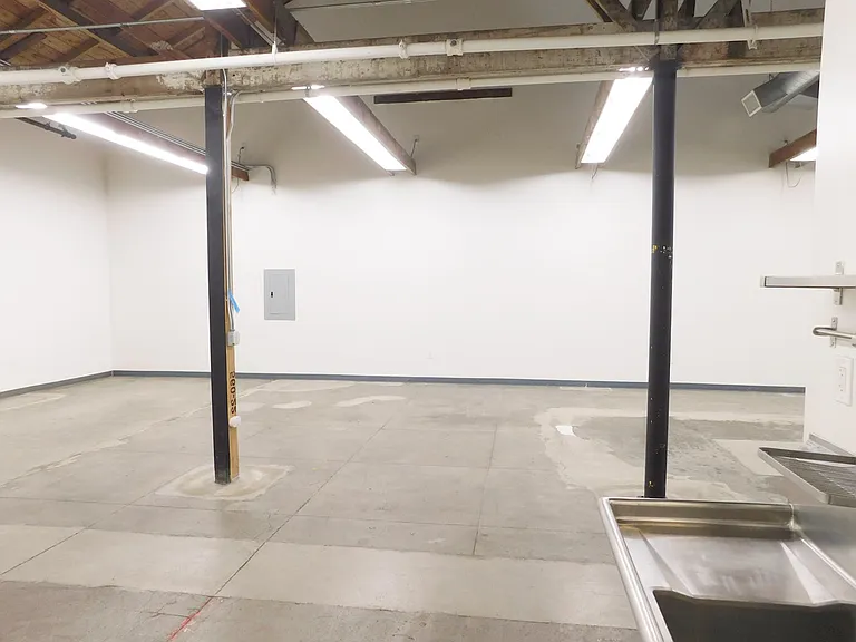 560 E Commercial St #4A — Photo 15