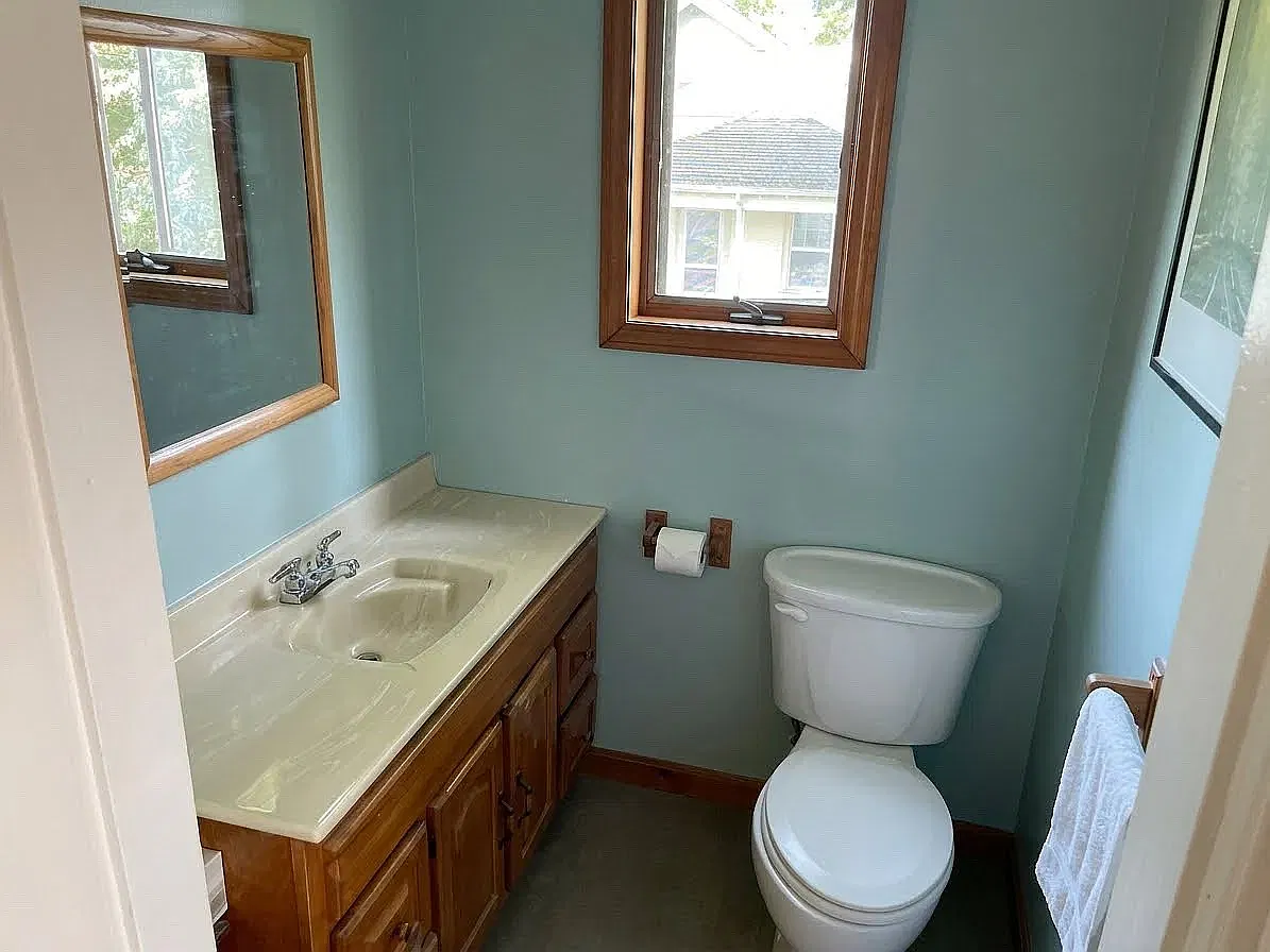 5 bed, 1700 sqft, $3,995 — Photo 2