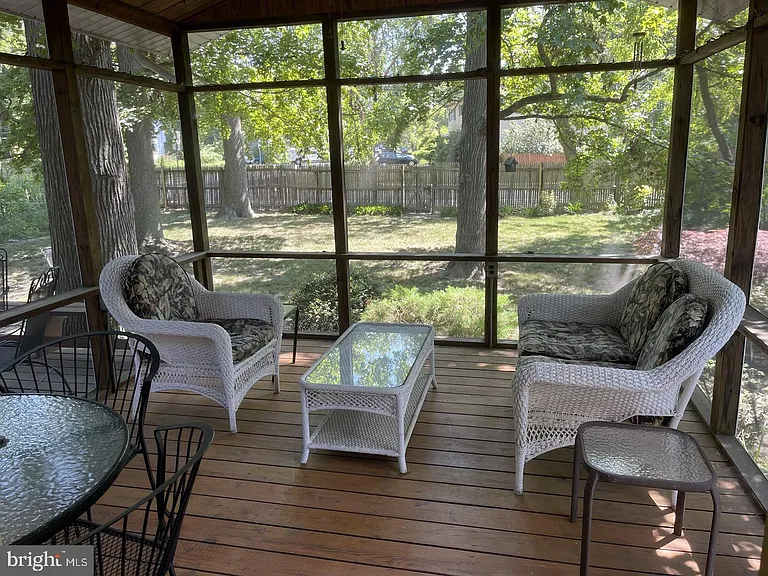 507 Webb Rd — Photo 31