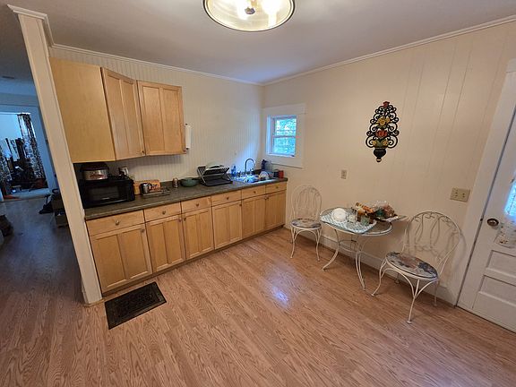 3rd image of 86 Lyman Rd #5