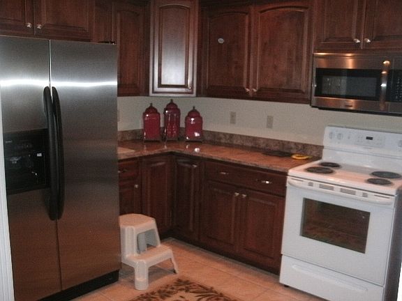 3rd image of 109 Louise Ln #B4