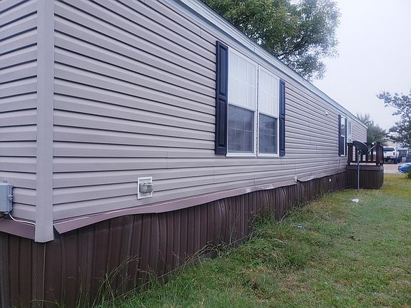 4th image of 101 Park Row Ln