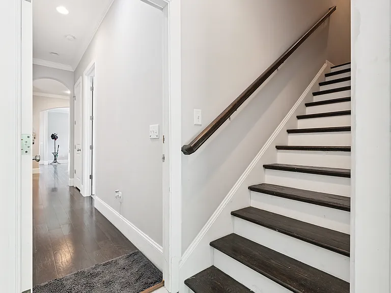200 Cedar Place Row — Photo 9