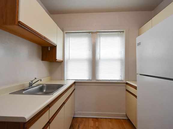 4th image of 1139-139 Oak Ave #W3