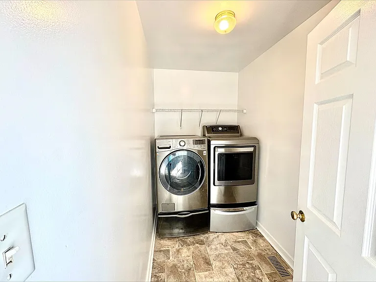 6207 Beaufont Hills Ct — Photo 11