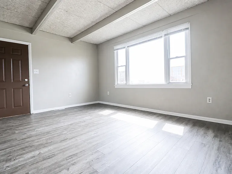 1309 E Logan St #1 — Photo 7