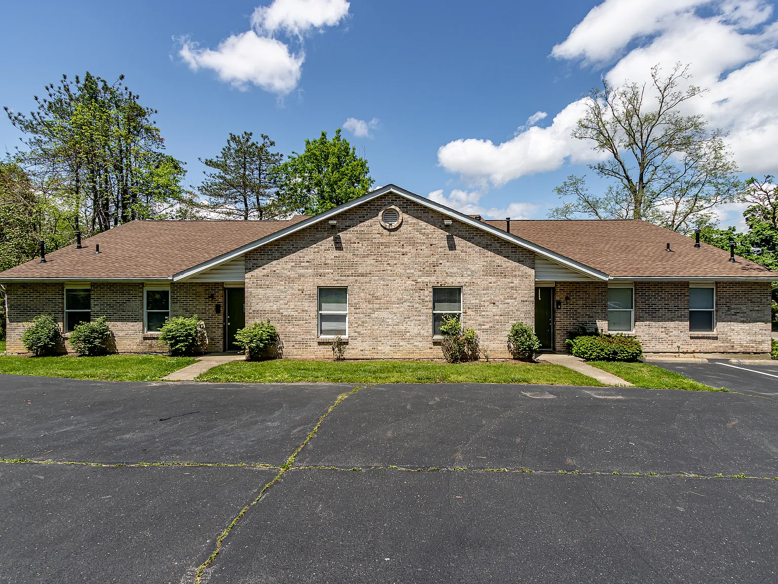308 N College Ave - C — Photo 1