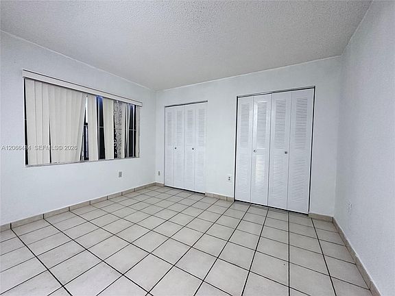 5th image of 2740 W 63rd Pl #1325