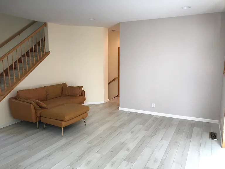 3882 Ashford Dr — Photo 10