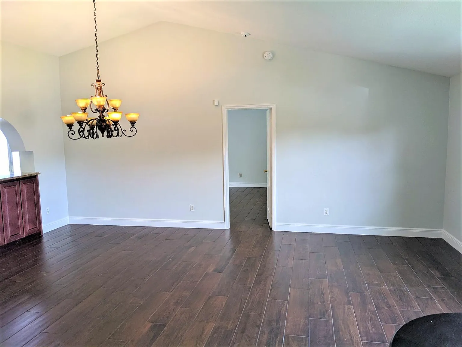 4 bed, 2.5 bath, 2106 sqft, $3,100 — Photo 2